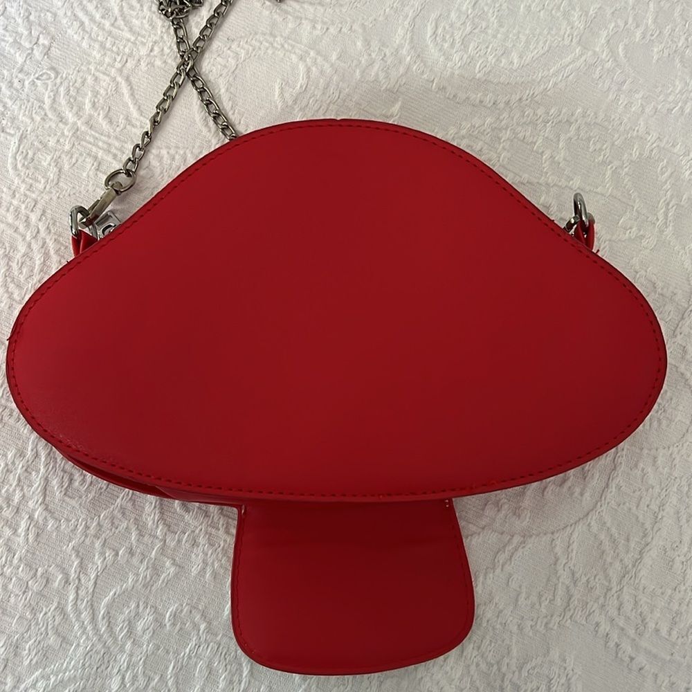 Red and White Mushroom-Shaped shoulder bag - Picture 6 of 11